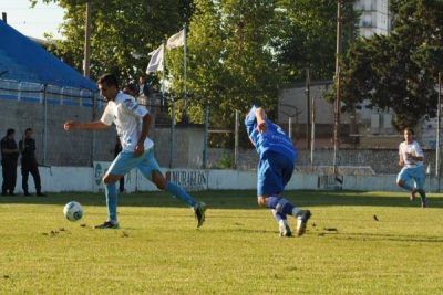 Defensores perdi� y est� con m�s de un pie afuera del Reducido