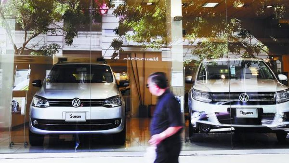 Autos: buscan frenar el derrumbe de ventas con rebajas y cr�ditos baratos