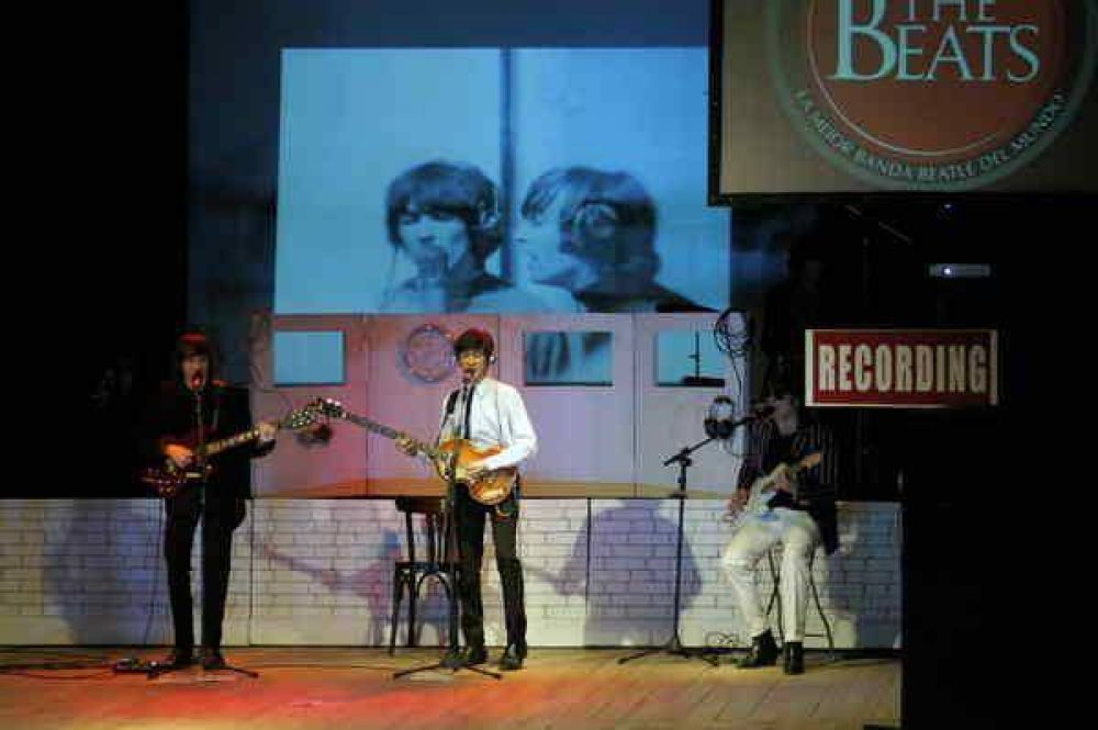BEATLEMAN�A, CON THE BEATS, EN AZUL
