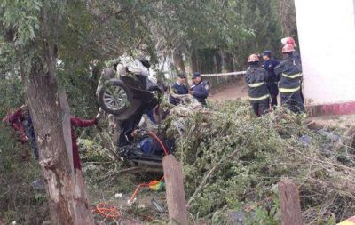 Dos muertos en un impresionante choque en C�rdoba