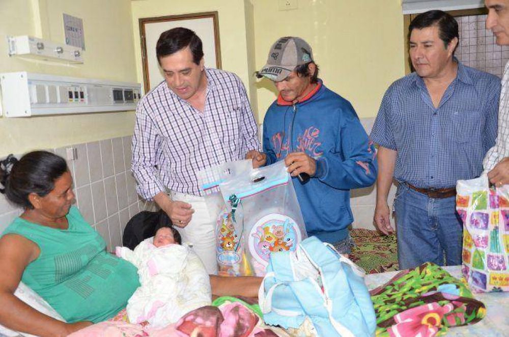 Naci� beb� en el seno de una familia reubicada ante crecida del r�o Paragua