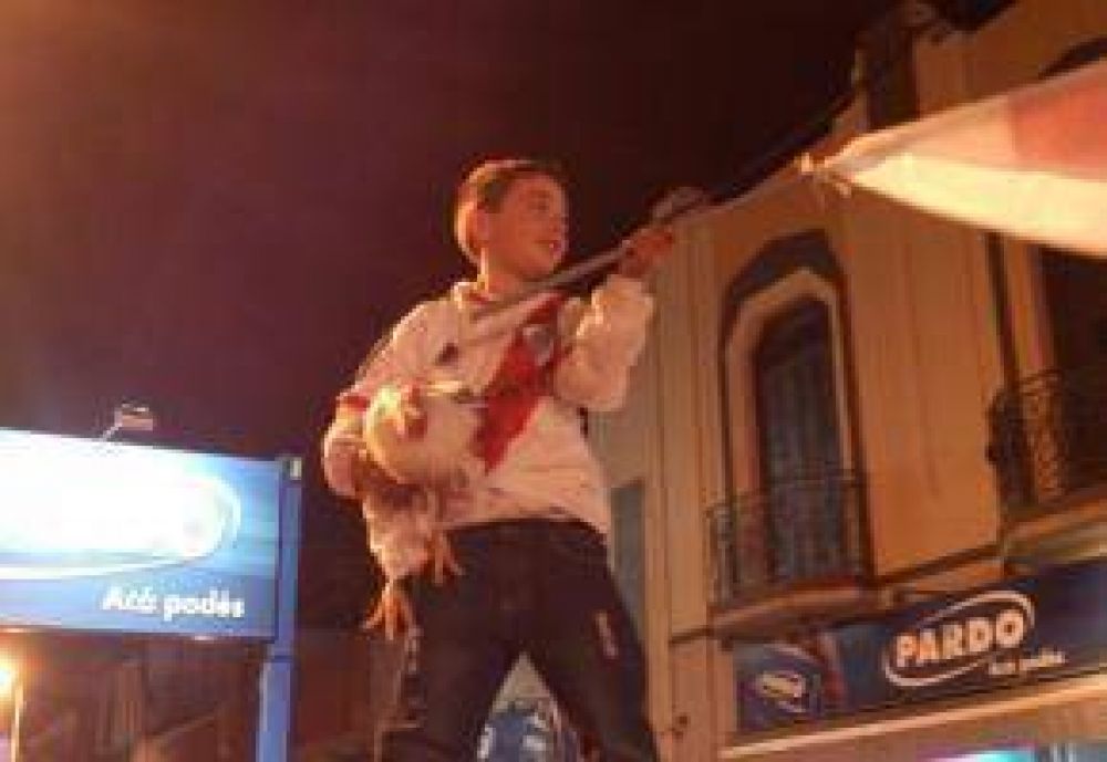 Multitudinario festejo �millonario� en el centro