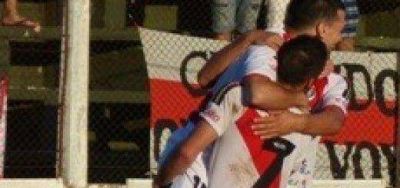 Guaran� gole� 4 a 0 a Juventud Unida y se acerca al ascenso