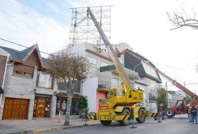 El municipio contin�a con el retiro de carteles publicitarios