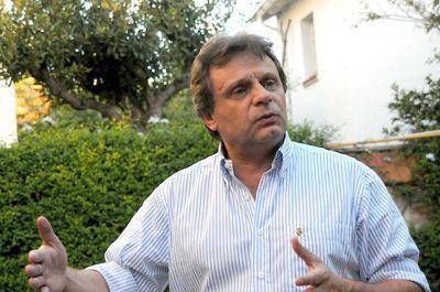 El proyecto que propone limitar la reelecci�n de los intendentes genera debate en Mar del Plata