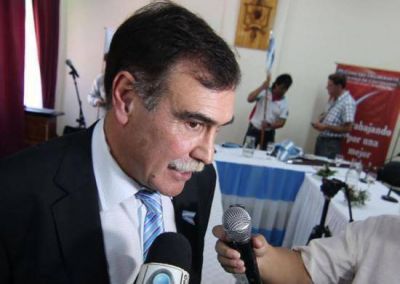 Bertoldi gan� la interna y es l�der del PJ en Centenario