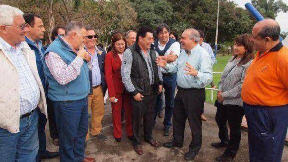 Jos� Francisco L�pez visit� el sur de la provincia y anunci� nuevas obras