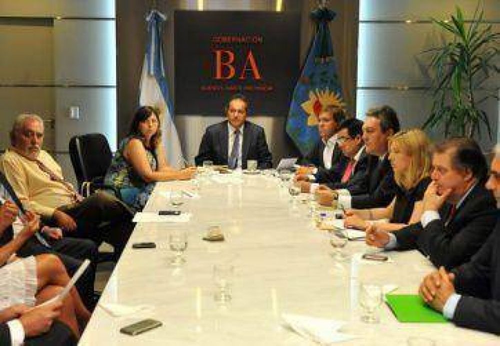 Fuerte cuestionamiento de intendentes de la regi�n a Breitenstein y Budassi como referentes de Scioli
