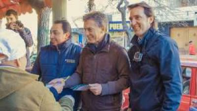 Contacto con la gente, eje de la visita de Macri