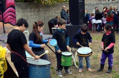 Primer Festival Dominguero en la Biblioteca Don Helios Eseverri