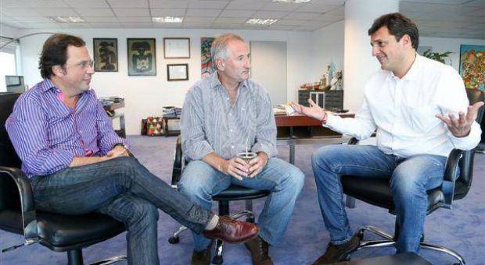 Con fuertes cr�ticas a Scioli, el intendente de Magdalena oficializ� pase al FR