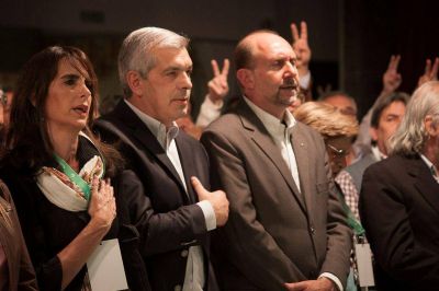 Como se�al a Scioli y a Granados, Dom�nguez le dice NO a la Polic�a Municipal