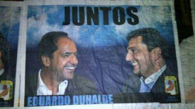 Tras los afiches, el sciolismo niega una alianza con Sergio Massa