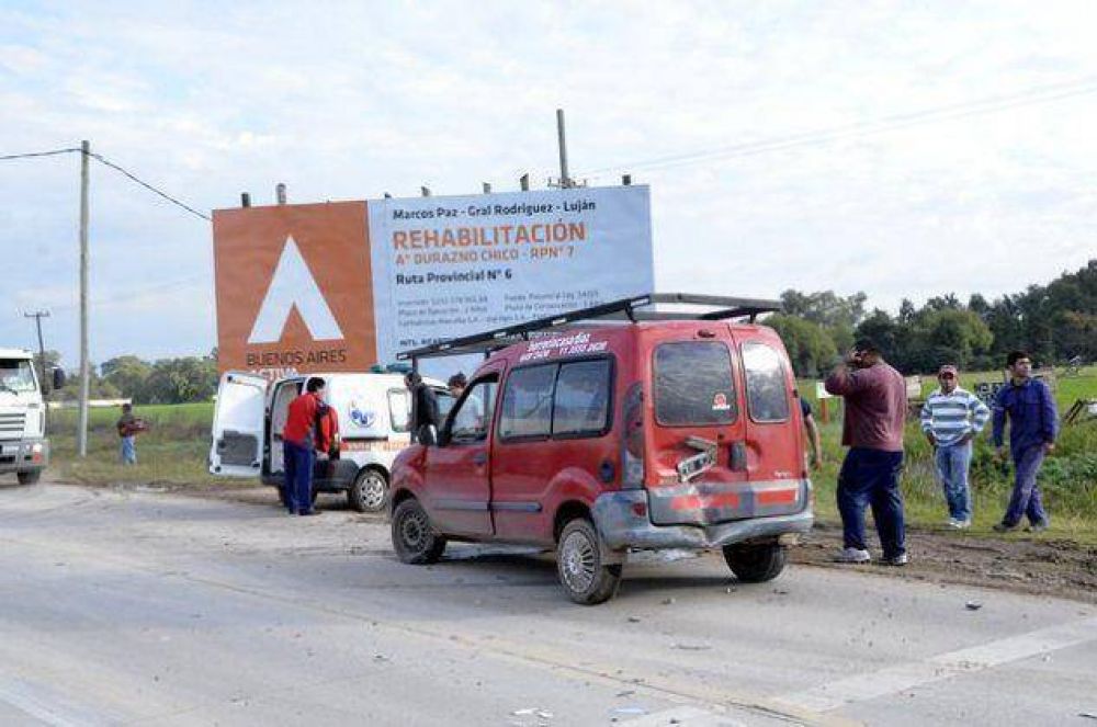 Un herido en ruta 6 tras un choque entre un cami�n y una camioneta