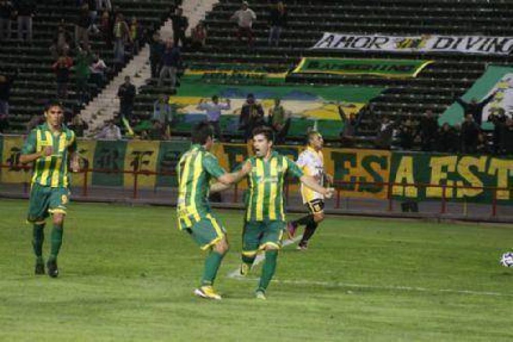 Un comienzo furioso le permiti� a Aldosivi aferrarse a una victoria festejad�sima