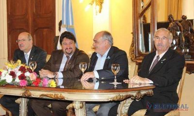 Closs admiti� que Misiones recibe m�s por Yacyret� pero neg� discriminaci�n de Naci�n