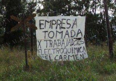 Se cumplen 4 meses de reclamos de Trabajadores de Electroqu�mica El Carmen 