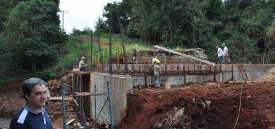 Vialidad Provincial construye nuevo puente sobre el arroyo San Alberto