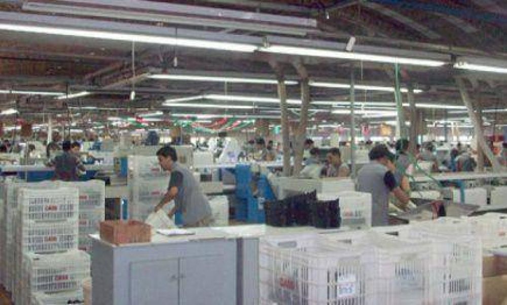 Dass: la explotaci�n de los obreros y la ilegalidad contin�an