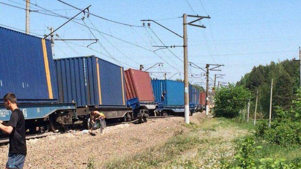 Tragedia en Rusia: al menos 4 muertos en un choque de trenes