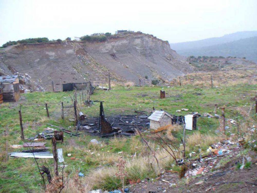Madre e hijo perdieron todo en incendio de vivienda
