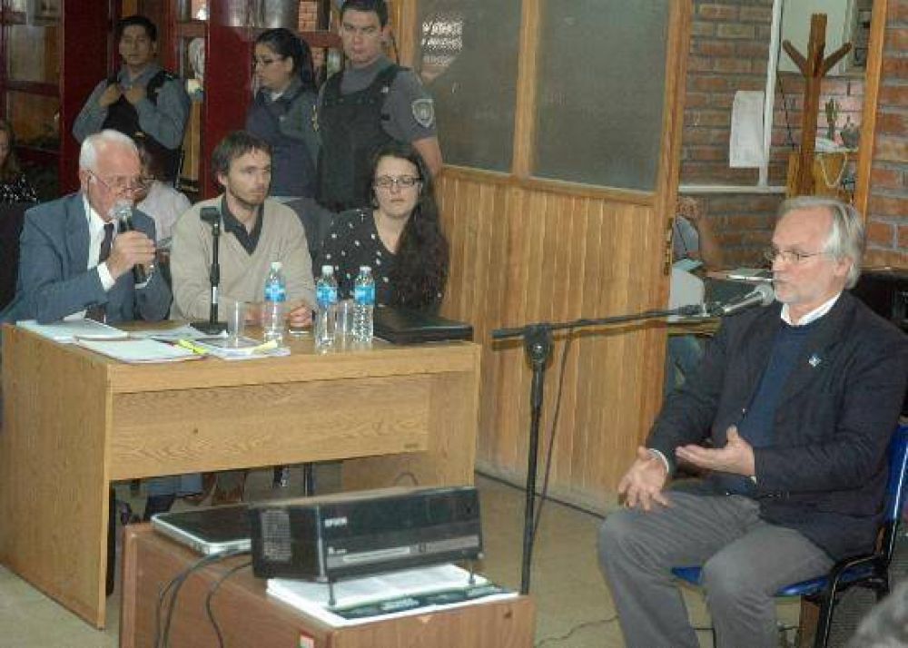 Crimen de Aigo: declar� el intendente de San Martin de los Andes