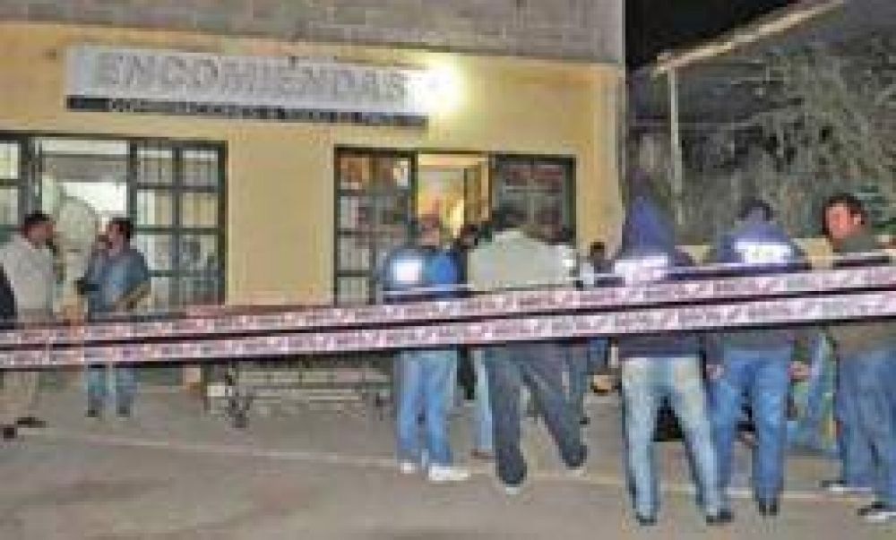 Incautan casi 6 kilos de marihuana en deposito de encomiendas