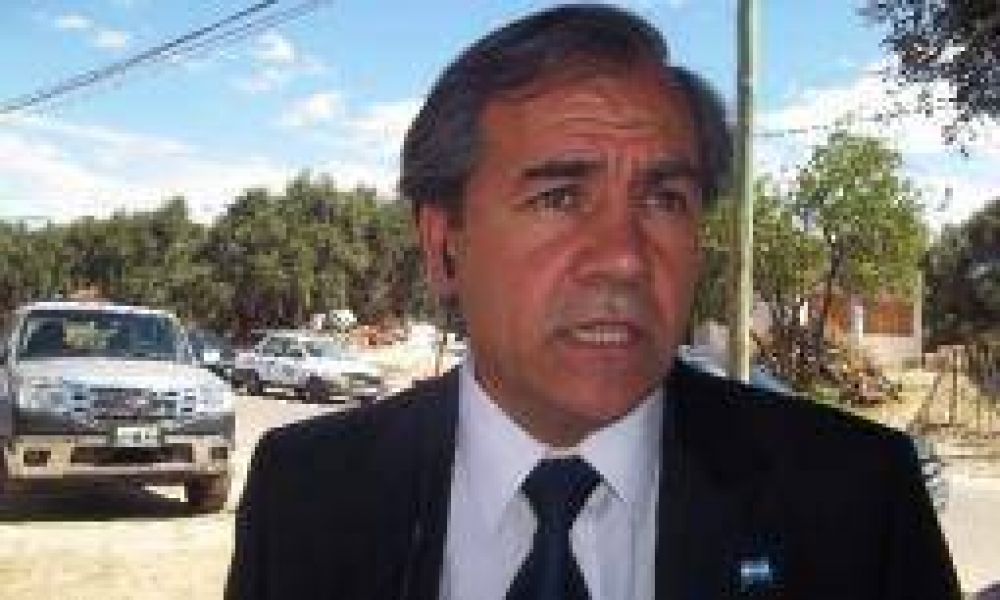 Minuzzi, enojado porque nadie lo invit� a reunirse con Scioli