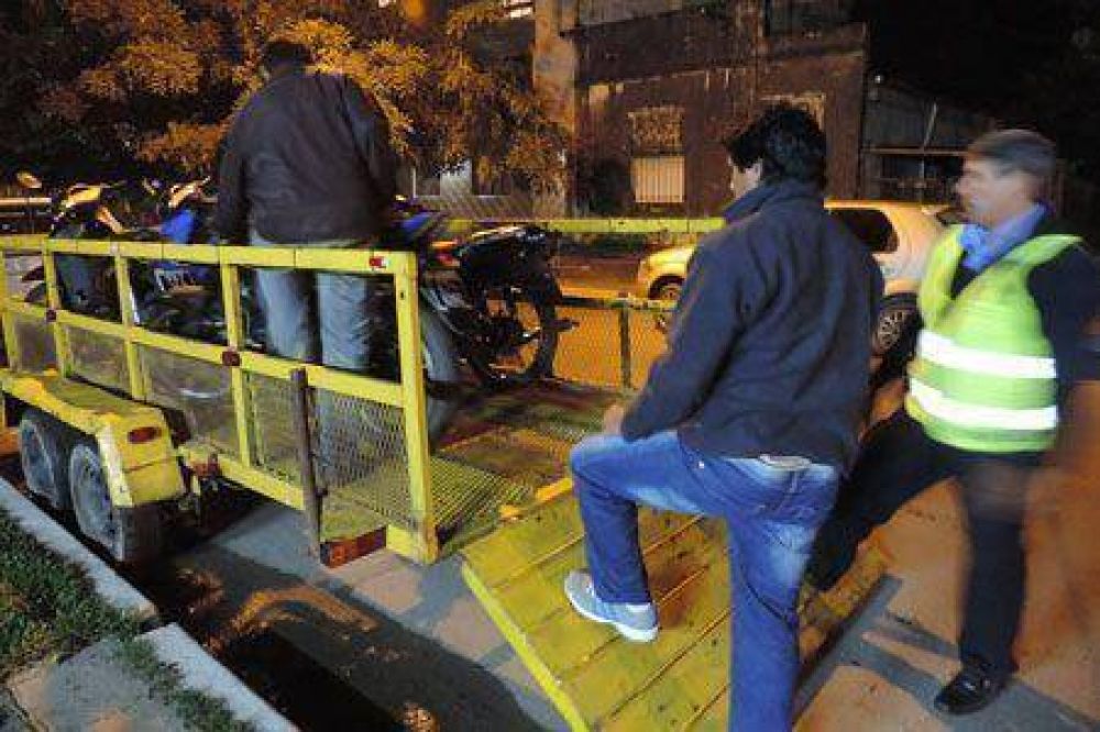 Violencia y desobediencia en los operativos de control municipal durante el fin de semana