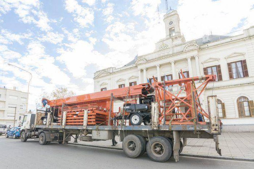 Lleg� una nueva m�quina adquirida por el municipio para el tratamiento de los residuos en EcoAzul