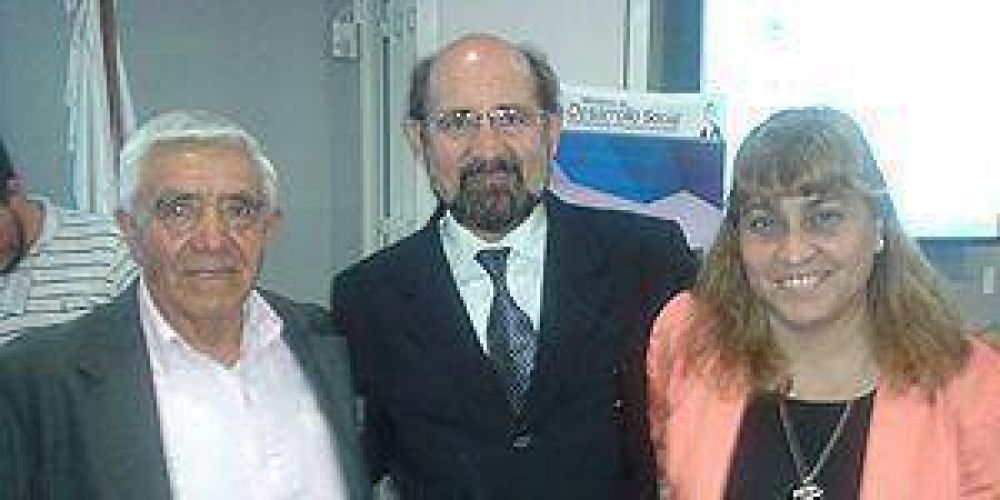 Trabajan por mas inclusi�n social del adulto mayor en la comunidad formose�a