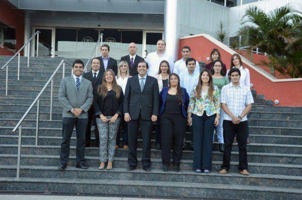 Gustavo L�pez Pe�a va por su reelecci�n en la Comisi�n de J�venes del Consejo de la Abogac�a