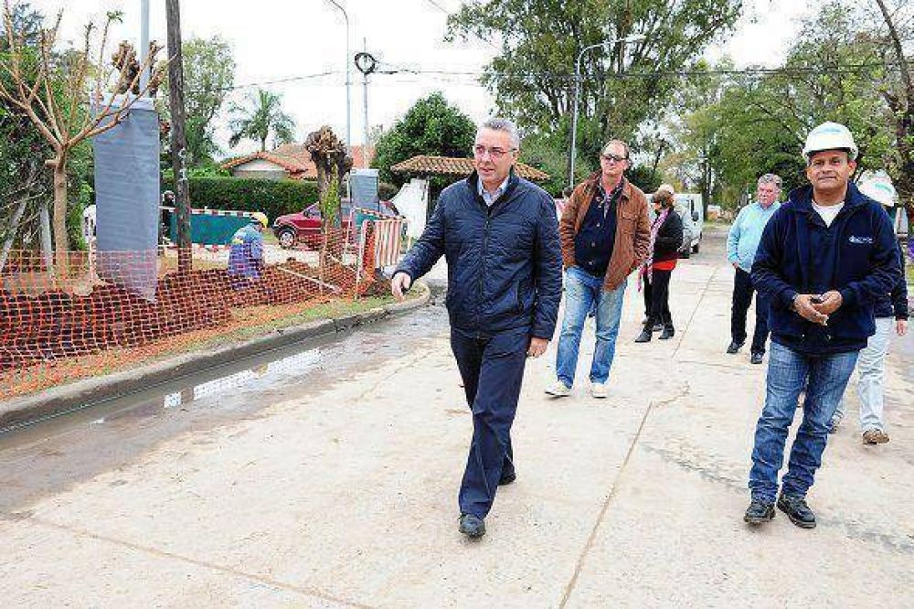 Avanzan las nuevas redes de gas natural para Benav�dez Centro