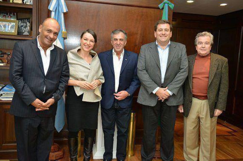 Jes�s Cariglino recibi� a la Fundaci�n Konrad Adenauer
