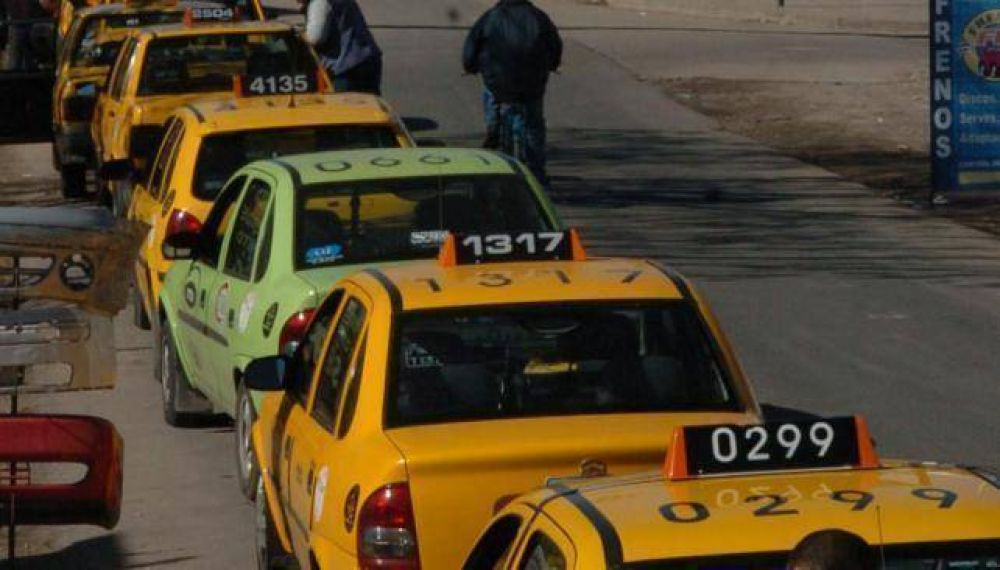 Crdoba: comisin del Concejo aprob suba de 22,5% en tarifa de remis y taxis