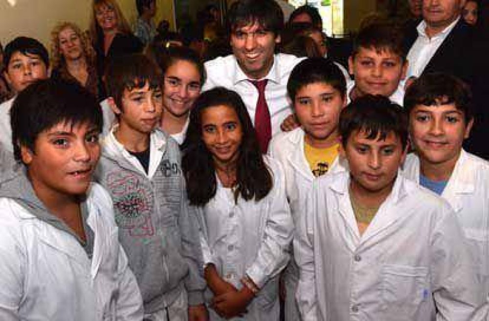 Bossio: �En Avellaneda, 62.323 ni�os y adolescentes reciben asignaciones de la ANSES�
