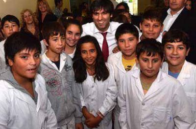 Bossio: �En Avellaneda, 62.323 ni�os y adolescentes reciben asignaciones de la ANSES�