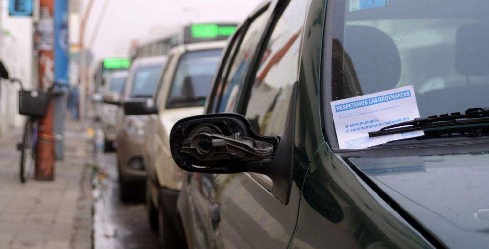 Estacionamiento: 