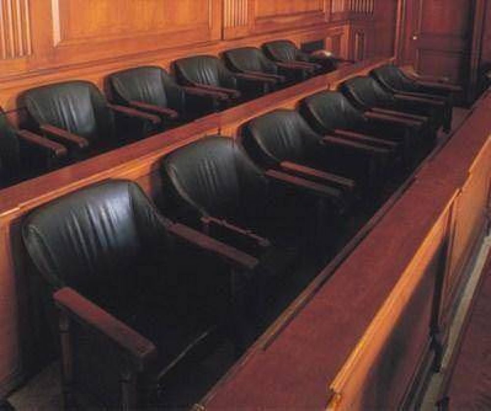 Juicio por jurados: realizan hoy el sorteo de unos 12 mil ciudadanos