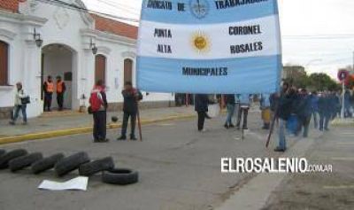 Coronel Rosales: Empleados municipales comenzaron paro
