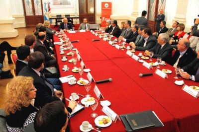 �Estamos convencidos de que tenemos que incrementar nuestro Producto Bruto Interno con conocimiento�