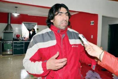 Cuatro delincuentes entraron a una casa, golpearon a la mujer y la dejaron maniatada