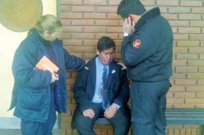 Vigilador ataca a trompadas a chico discapacitado por andar molestando