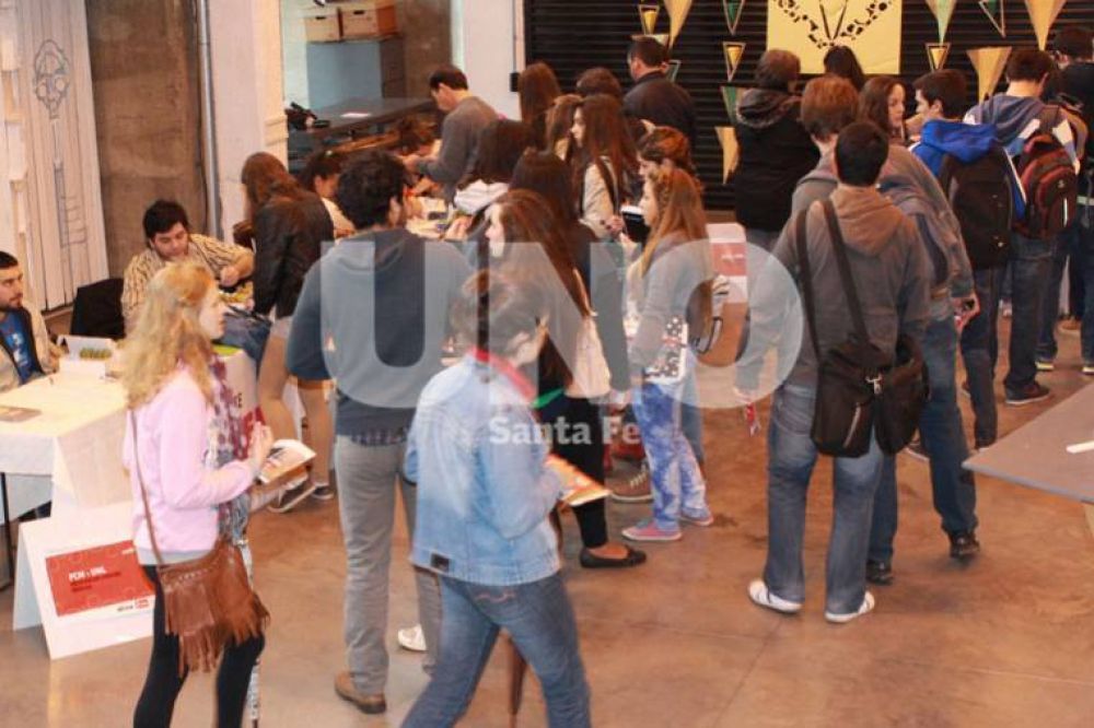 Comenz� la entrega de las credenciales del Medio Boleto Interurbano Estudiantil