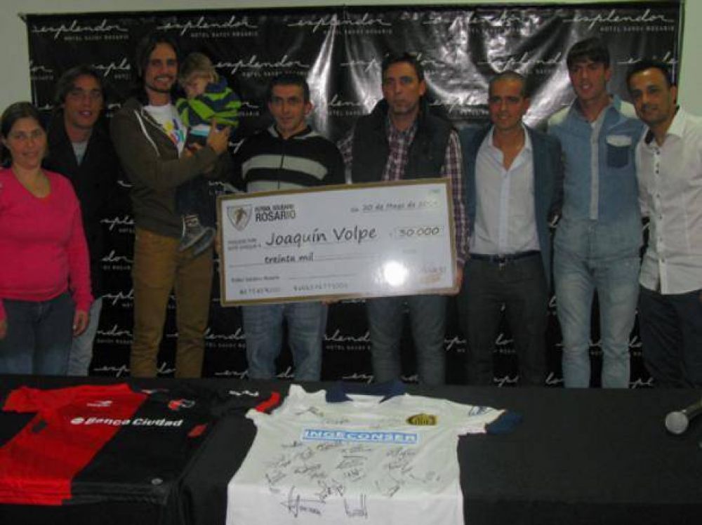 El f�tbol rosarino se uni� y brind� su solidaridad por la salud de un ni�o de tres a�os