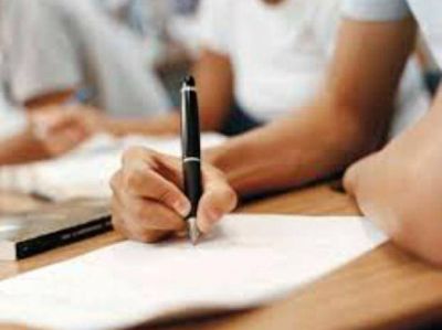 Docentes y estudiantes de historia se movilizan contrazan cambios