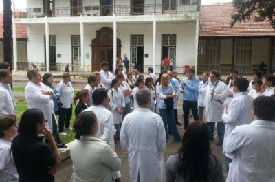 M�dicos de salud p�blica realizan un paro por 48 horas