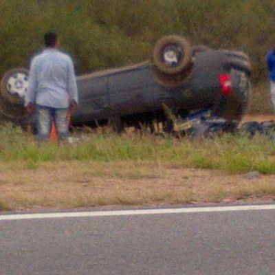 Terrible vuelco en la zona de Patqu�a dej� cuatro heridos