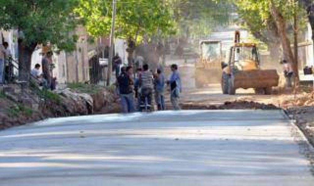 Z�rate: Naci�n y Provincia trabajan en la urbanizaci�n del barrio Villa Angus