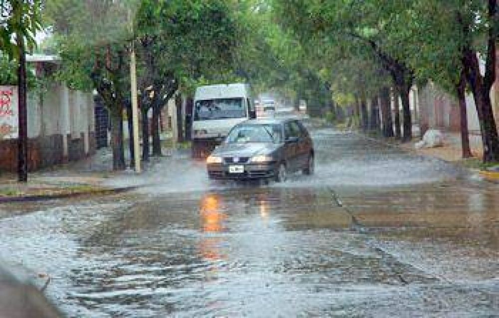 La intensa lluvia caus� varios inconvenientes en Pergamino y la regi�n
